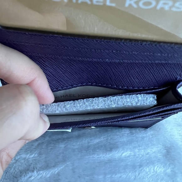 Michael Kors Mercer Leather Card Case - Iris (Purple) - Picture 9 of 10